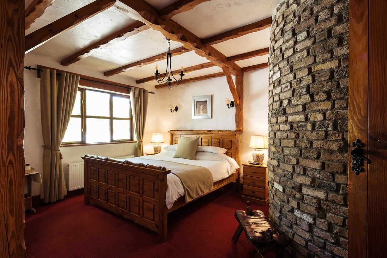 Отели типа «постель и завтрак» Tudor Lodge B&B Лара-15