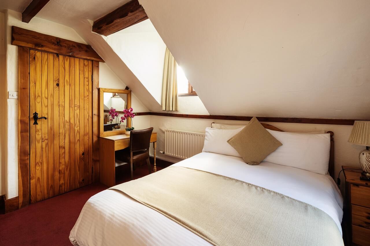 Отели типа «постель и завтрак» Tudor Lodge B&B Лара-21